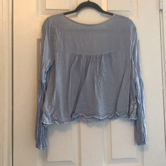 hollister blouse - Picture 2 of 3